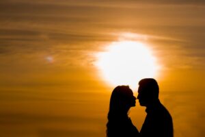 会社設立を夫婦経営する際の注意点は？